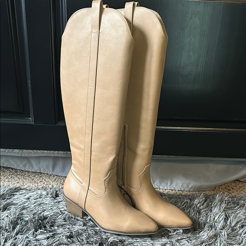 Universal Thread Tan Knee-High Women's Boots 7 1/2 NWT